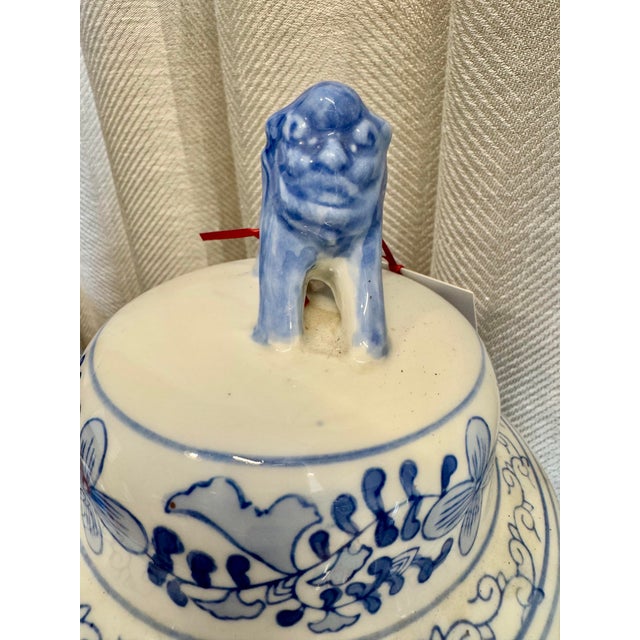 Chinoiserie Temple Ginger Jar Foo Dog Lid For Sale - Image 3 of 4
