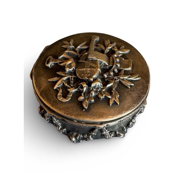Antique French Silvered Metal Vanity Box With Beveled Mirror, Floral Garlands and Musical Trophy For Sale - Image 13 of 15