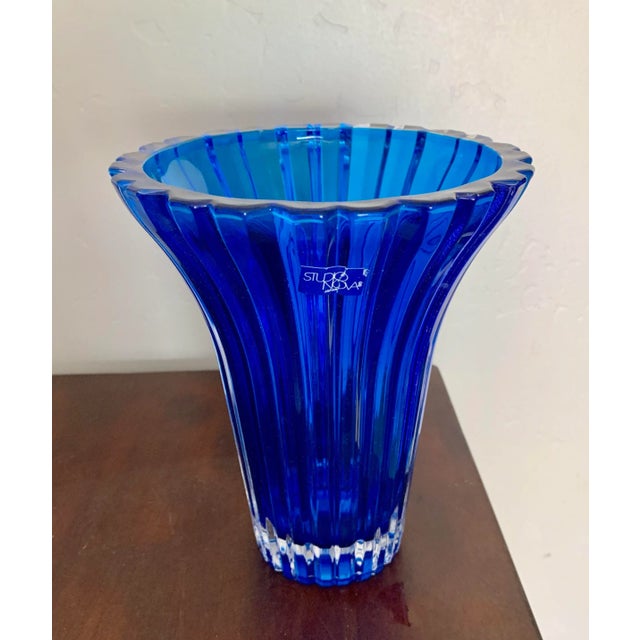 Glass Vintage Modern Turquoise Blue Ribbed Glass Vase For Sale - Image 7 of 7