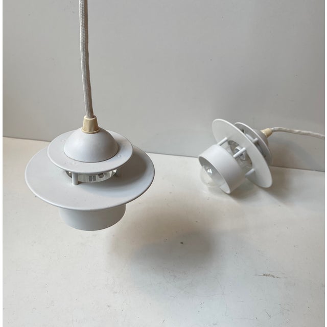 Minimalist White Planet Orbit Bathroom Ceiling Lights by Jens Møller Jensen for Louis Poulsen, 1990s, Set of 2 For Sale - Image 6 of 7
