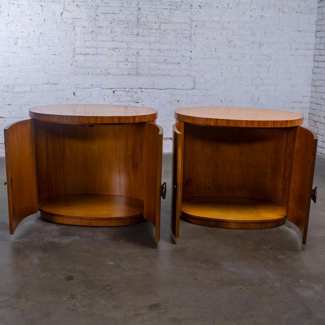 Late 20th Century Modern to Art Deco Revival Pair Arbus Oval Nightstands or End Tables 6000 Series by Henredon For Sale - Image 12 of 18
