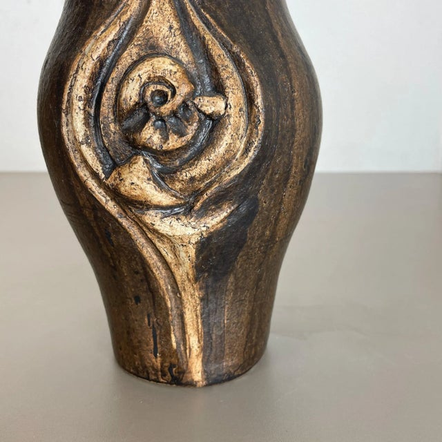 Brutalist Abstract Studio Pottery Vase from Gerhard Liebenthron, Germany, 1980s For Sale - Image 6 of 18