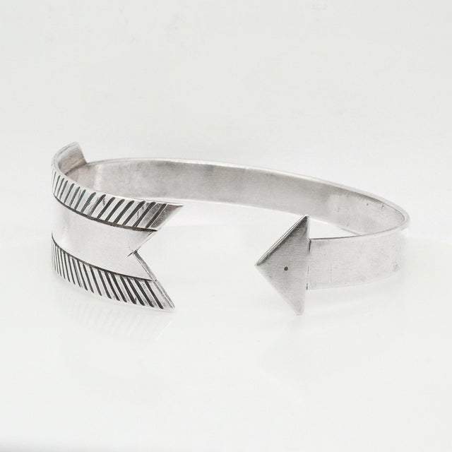 Late 20th Century Vintage Southwestern Sterling Silver Figural Arrow Cuff Bracelet For Sale - Image 5 of 13