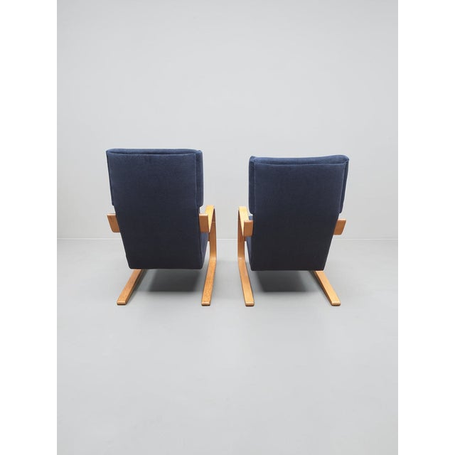 Artek Vintage Model 36/401 Lounge Chairs by Alvar Aalto for Artek, Finland, 1970s, Set of 2 For Sale - Image 4 of 10