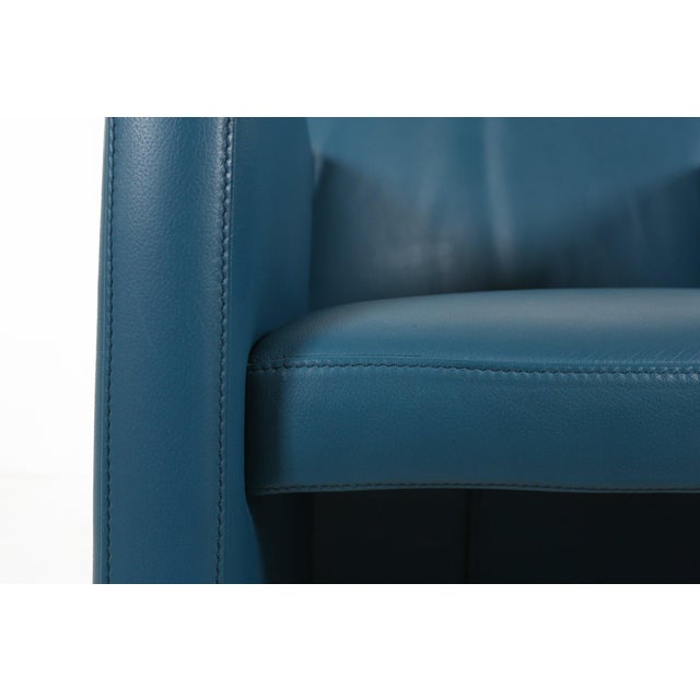 Leolux Vintage Lounge Chair in Blue Leather from Leolux, 1990s For Sale - Image 4 of 16
