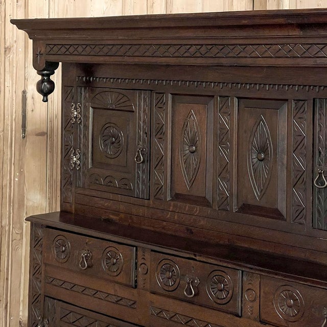18th Century English Renaissance Two-Tiered Oak Cabinet For Sale - Image 15 of 18