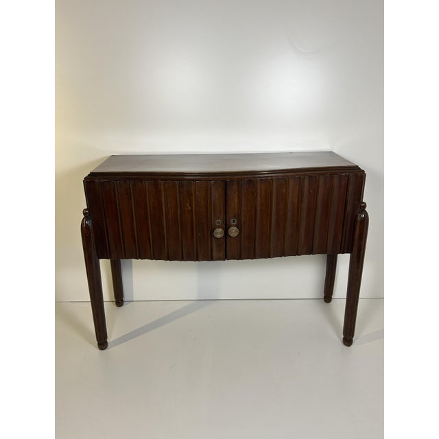 Art Deco Walnut Sideboard, 1930s, in Good conditions. Designed 1920 to 1949