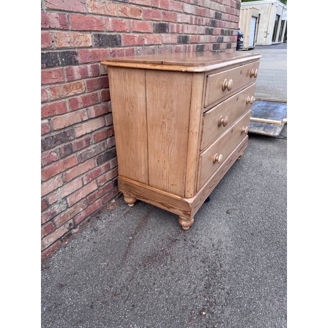 19th Century Pine Chest of Drawers For Sale - Image 14 of 17