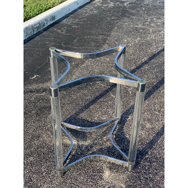 1970s Lucite and Chrome Dining Base For Sale In Miami - Image 6 of 10