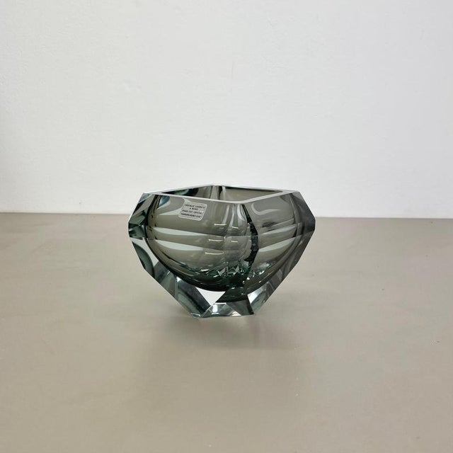 Article: Murano glass bowl, ashtray element Origin: Murano, Italy Decade: 1970s This original vintage glass bowl element,...