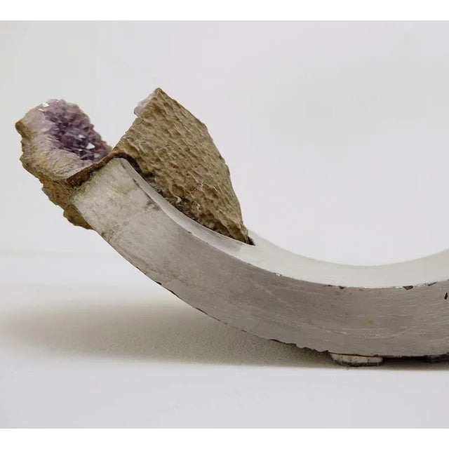 Measures : 43cmx15cm H:41cm Materials: Aluminum - amethyst.