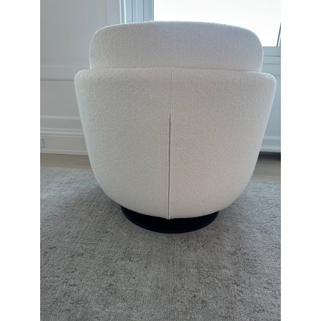 Modern Contemporary Pair of White Swivel Chairs Attributed to Sebastian Herkner for Wittmann For Sale - Image 3 of 7