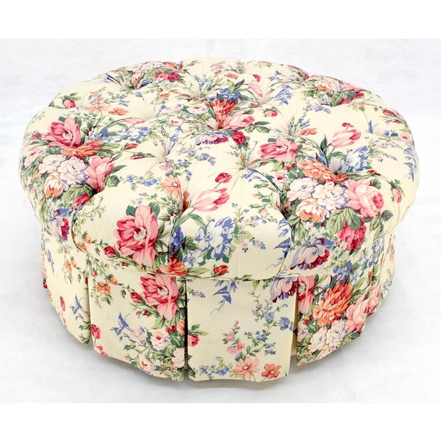 Late 20th Century Drexel Large Tufted Floral Upholstery 35” Diameter Ottoman Foot Stool Bench MINT For Sale - Image 5 of 10