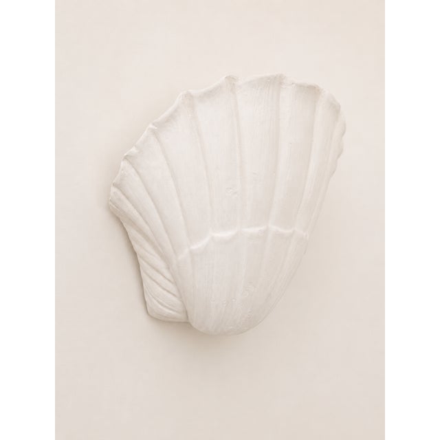 1970s Shell-Shaped Wall Sconces in Matte White Plaster, France, 1970, Set of 2 For Sale - Image 5 of 9