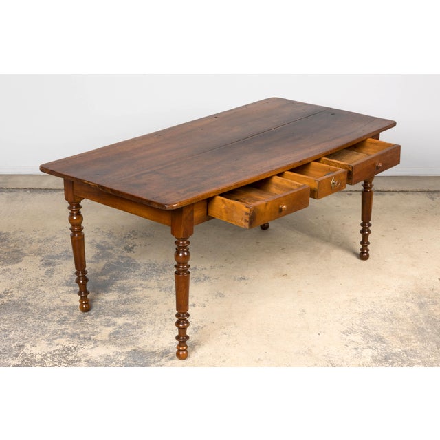 Wood Mid-19th Century French Louis Philippe Walnut Writing Table With Three Drawers For Sale - Image 7 of 18