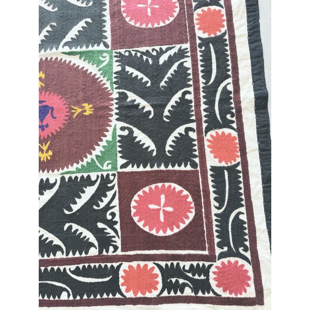 Mid-Century Modern Vintage Hand-Embroidered Embroidered Brown Suzani Embroidered Wall Hanging For Sale - Image 3 of 7