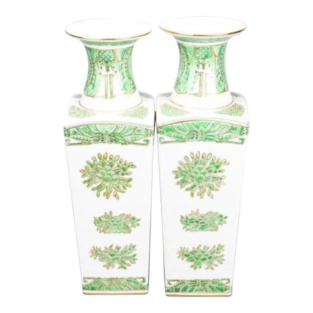 Late 20th Century Japanese Imari Green Vases- a Pair For Sale