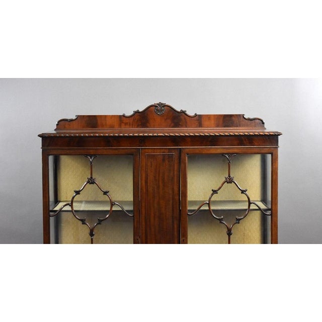 Edwardian Mahogany Display Cabinet, 1910s For Sale - Image 3 of 9