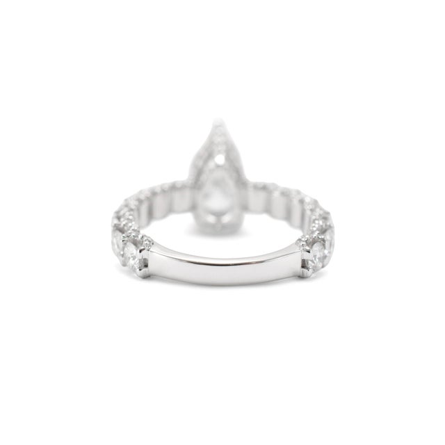 Early 21st Century 10k White Gold Igi 4.26ctw Pear Shape Lab Grown Diamond Halo Pave Engagement Ring, Size 7.25 For Sale - Image 5 of 8