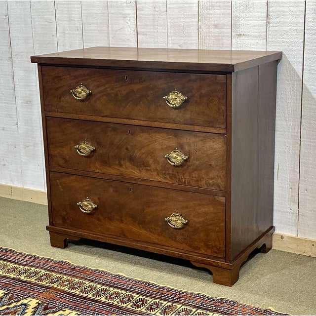 19th Century English Mahogany Chest of Drawers For Sale - Image 9 of 18