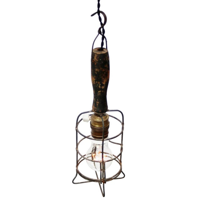 Work light, wooden handle, black cotton wire E26 / E27 Up to 250V (Europe/UK Standard).The wiring of this item may be...