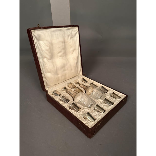 19th Century 19th Century English Crystal Liquor Set in Silk-Lined Carrying Case - 14 pcs For Sale - Image 5 of 11