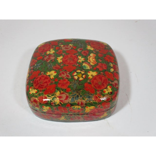 1970s Kashmir Papier Mache' Floral Box For Sale - Image 10 of 10