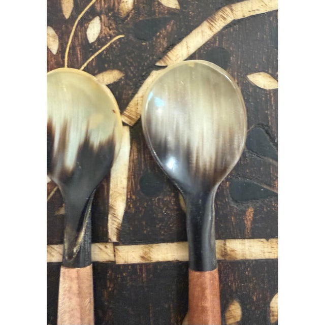 Brown Hand Carved Teak Handle Horn Spoons Set of 4 For Sale - Image 8 of 11