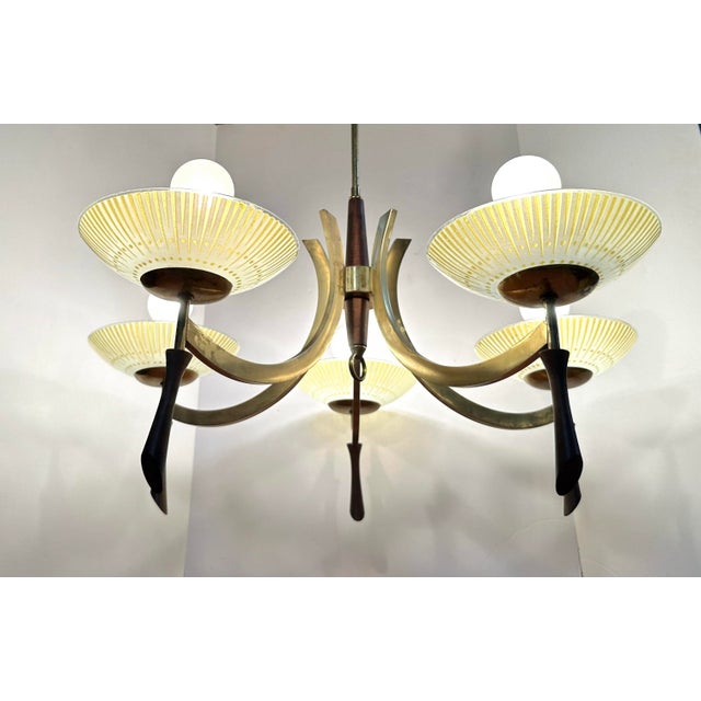 1960s Midcentury Modern Wood and Brass 5-Light Chandelier With Starburst Shades For Sale - Image 10 of 12