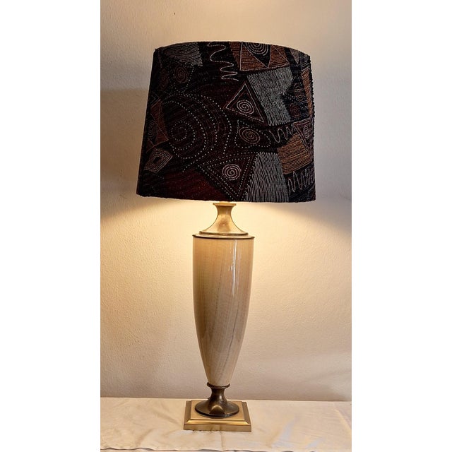Vintage French Table Lamp with Beige Marbled Ceramic Base in Brass Mount and Fabric by Le Dauphin, 1970s For Sale - Image 11 of 11