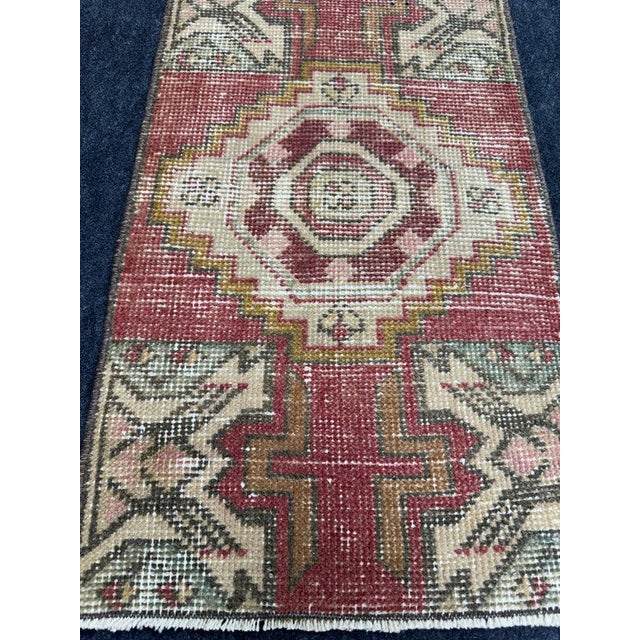 Contemporary Turkish Yastik Rug 1'6" x 2'8" For Sale - Image 3 of 5
