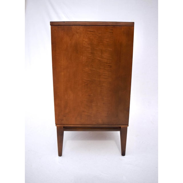 Chestnut Mid-Century Modern Paul McCobb Chest of Drawers, Birch and Laminate For Sale - Image 8 of 12