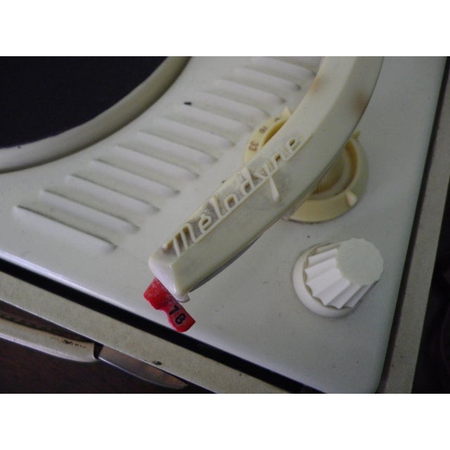 Vintage Melodyne Portable Record Player, 1960s For Sale - Image 6 of 12