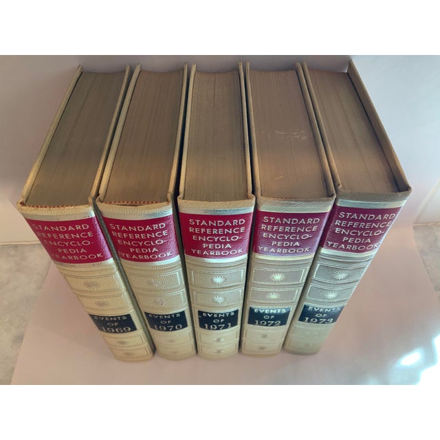 Funk and Wagnall Standard Reference Encyclopedia Yearbook, 19691973