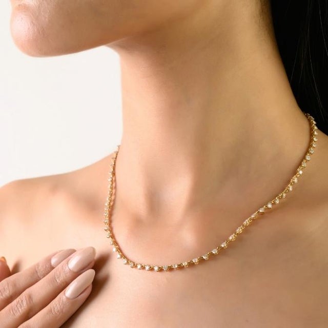 Heritage-Inspired 3.6 Carat Real Diamond Station Chain Necklace in 18k Gold For Sale - Image 4 of 14
