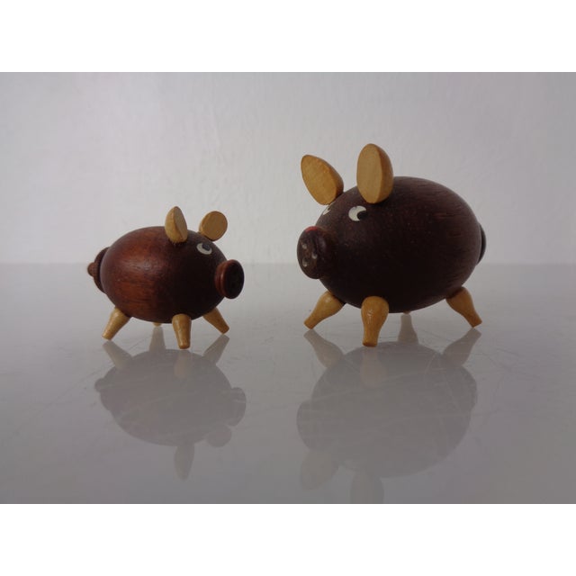 Vintage Pig-Shaped Teak Salt and Pepper Shakers, Denmark, 1960s, Set of 2 For Sale - Image 4 of 10
