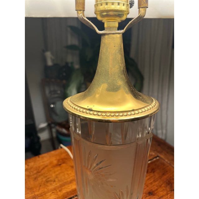 Hollywood Regency Mid 20th Century Signed Dresden Cut Crystal & Brass Cylinder Table Lamp - With Shade For Sale - Image 3 of 11