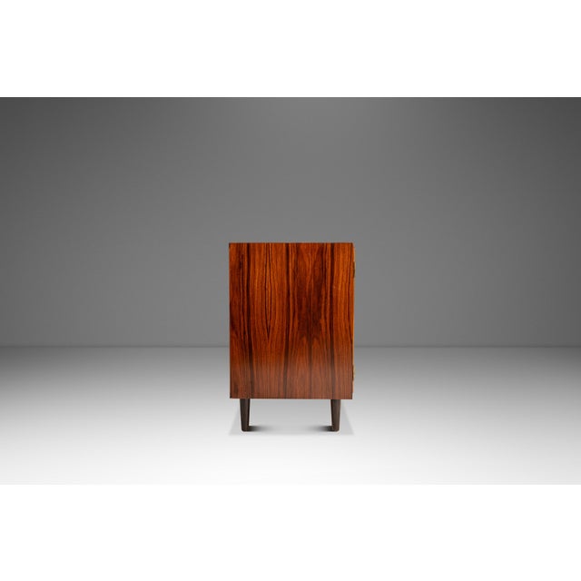 Mid-Century Modern Restored Danish Modern Cabinet / Buffet / Credenza in Rosewood by Carlo Jensen for Hundevad and Co., Denmark, C. 1960s For Sale - Image 3 of 18