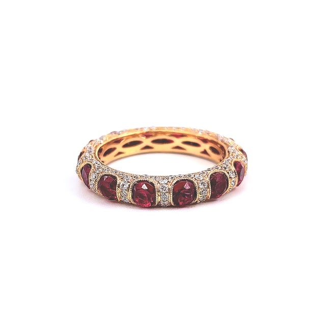 Red 3.51 Ct Natural Ruby & Diamond Eternity Band Size 6.5 For Sale - Image 8 of 9