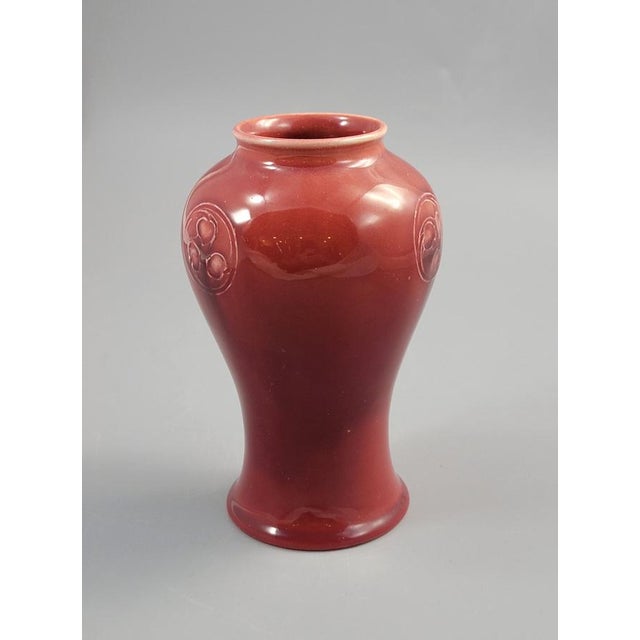 Ceramic Moorcroft Flamminian Red Glaze Vase from Liberty C., 1890s For Sale - Image 7 of 11