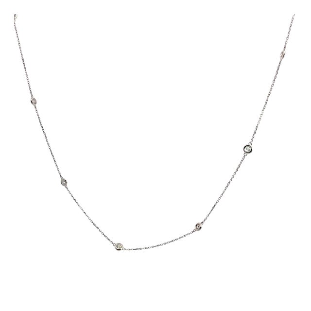 Late 20th Century Classic Platinum 10 Diamonds Station Necklace For Sale