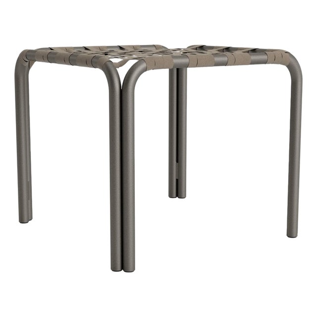 Brown Jordan Kantan Aluminum Stacking Stool/Occasional Table, Suncloth Lace, Mica frame with Mica fabric For Sale