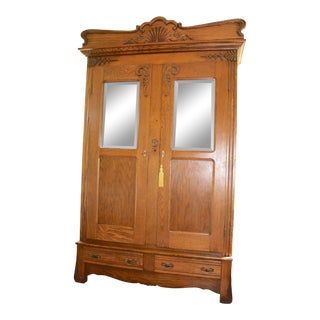 Early 20th Century Victorian Oak Armoire For Sale