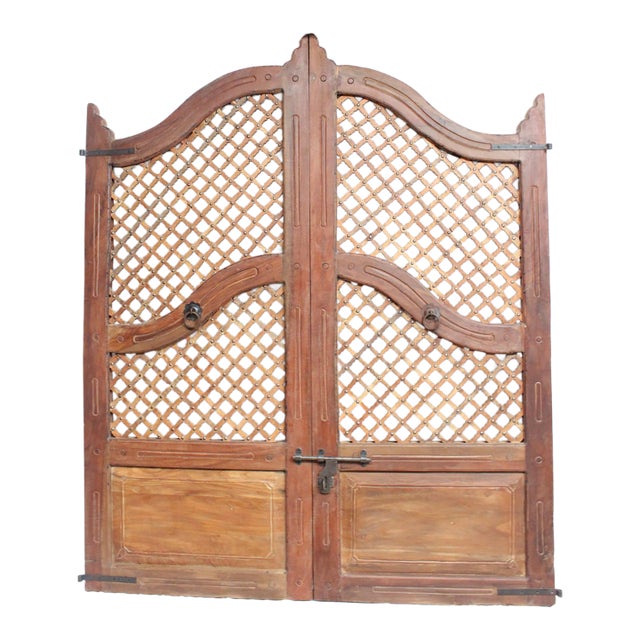 Mountain Top Gate in Natural Wood Tone For Sale