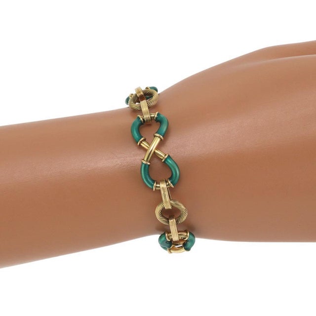 Vintage 18k Yellow Gold Green Enamel Infinity Link Bracelet For Sale - Image 4 of 4