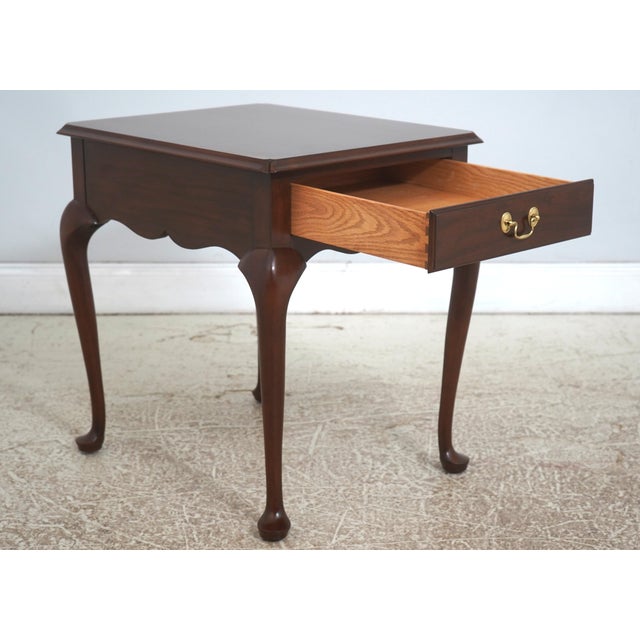 Henkel Harris Pair of Henkel Harris Cherry Queen Anne 1 Drawer Lamp Tables For Sale - Image 4 of 18