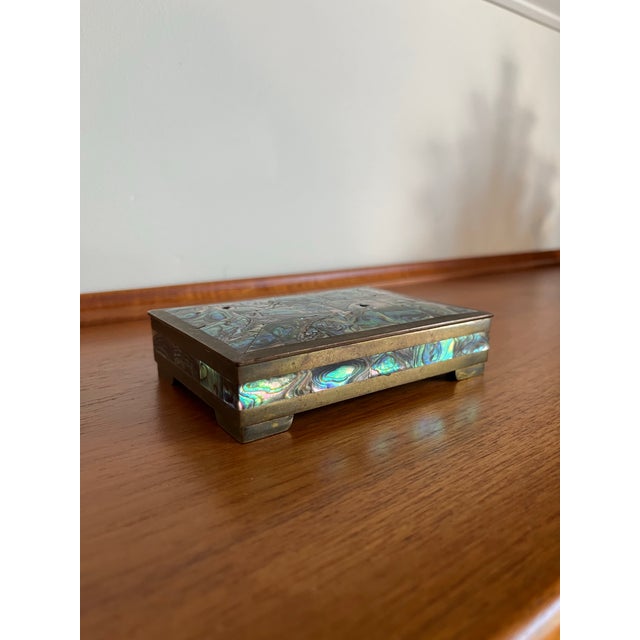 Mid-Century Modern Vintage Taxco Mexico Brass & Abalone Shell Mosaic Jewelry Box, Mid-Century For Sale - Image 3 of 12