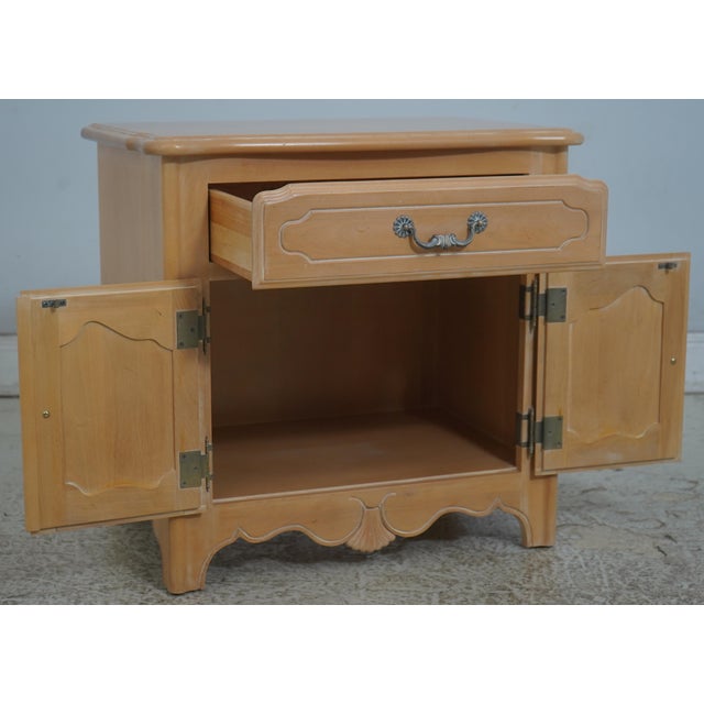 French Country 1990s Pair Ethan Allen Country French Nightstands For Sale - Image 3 of 18