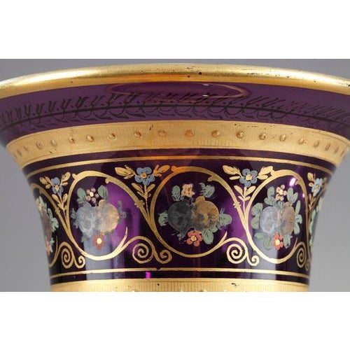 Opaline Medicis Vase in the style of La Fontaine, 1820 For Sale - Image 9 of 15