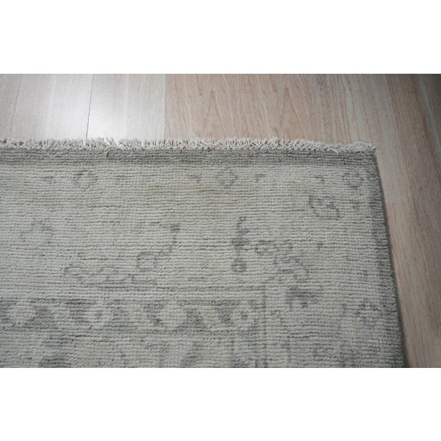 2020s 9x12 Silver Oasis Floral Traditional Hand Knotted Wool Carpet Rug For Sale - Image 5 of 6